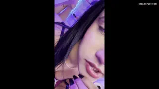 25 years old with a wild side. Any good boys here want to play with a young mommy? 😈